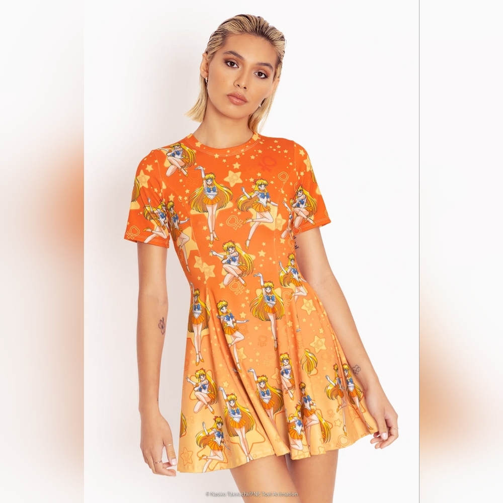 Sailor Venus Evil Tee Dress - Limited Sailor Moon x Blackmilk